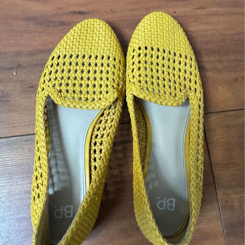 BP Wesley Woven Flat Yellow